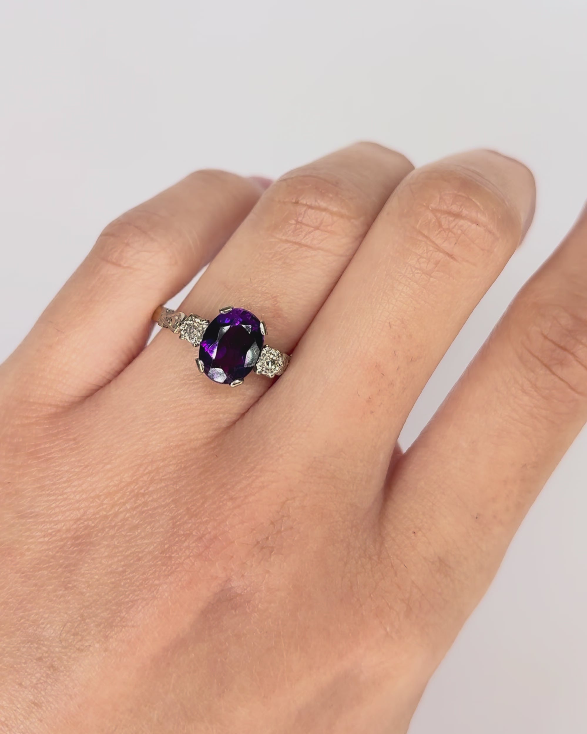 Trilogy Ring Amethyst 1.74 carat &amp; Diamonds "Anya"