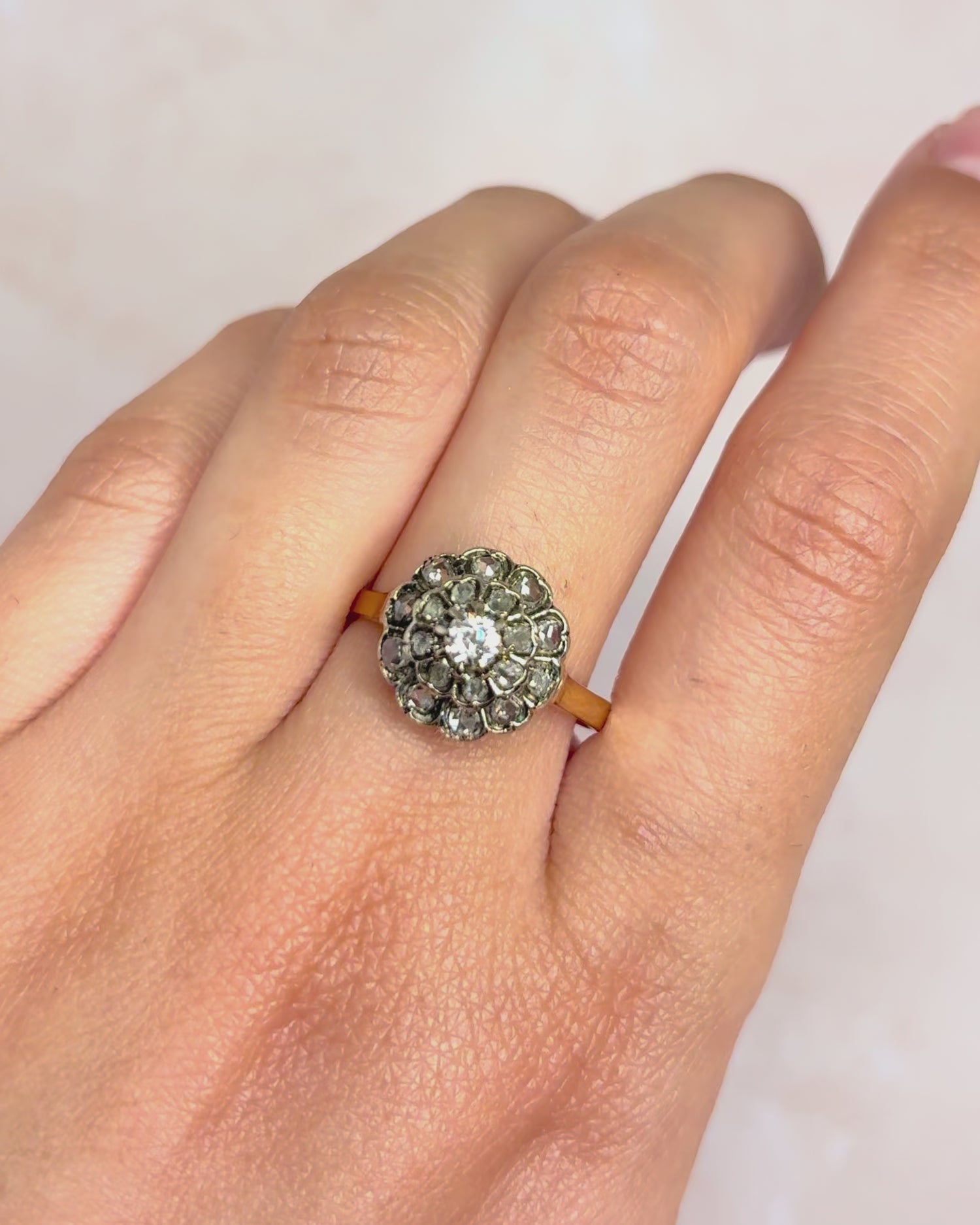 Bague Marguerite Art-Déco Diamants 0.60 carat "Rina"