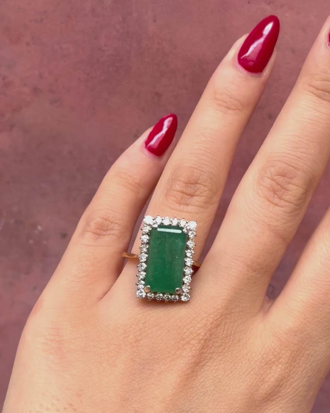 Bague Marguerite Cocktail Émeraude 7.15 carats &amp; Diamants 1.08 carat 6.93g "Eline"