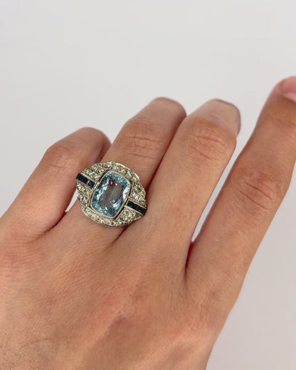 Anillo estilo Art déco Aguamarina 3.40 quilates, Diamantes y Zafiros "Sybelle"