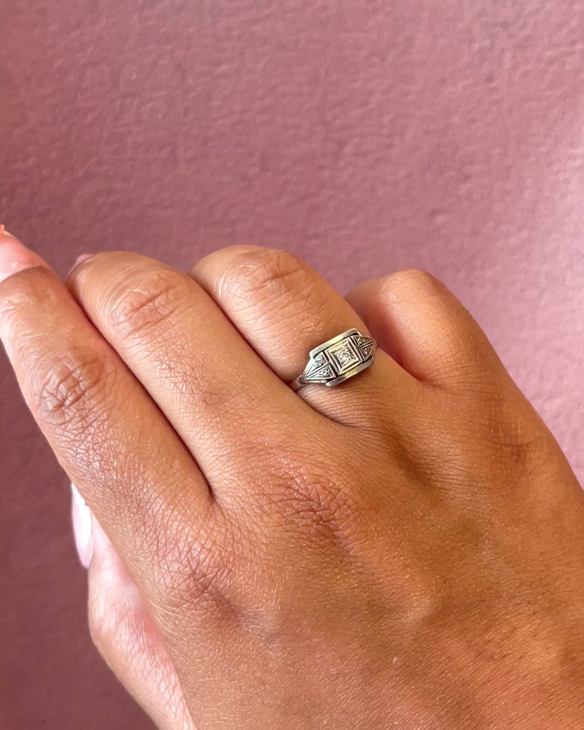 Anillo Art Déco de diamantes «Magda»