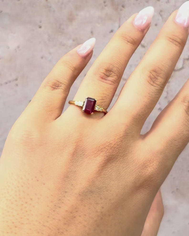 Solitaire Garnet Ring 1.15 Carat &amp; Diamonds "Irena"