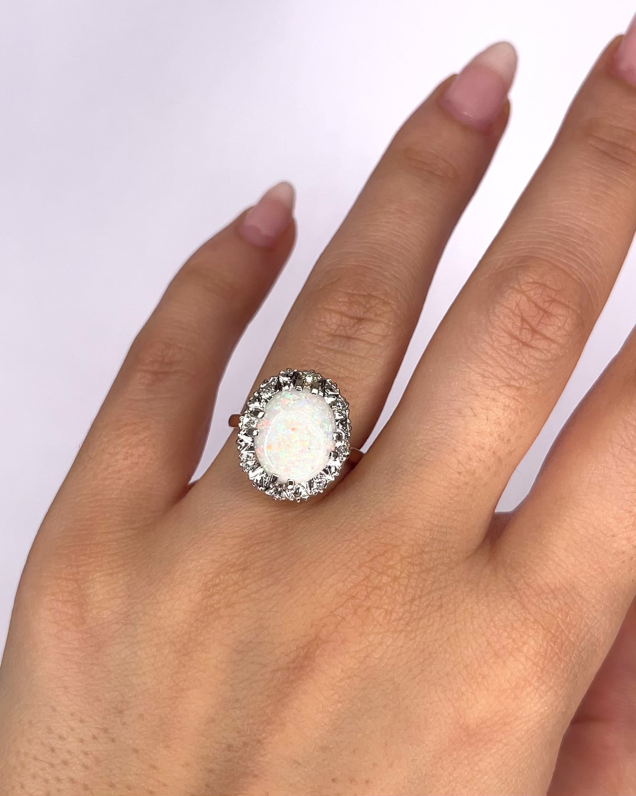 Bague Marguerite Opale 1.85 carat &amp; 8 Diamants "Camille"