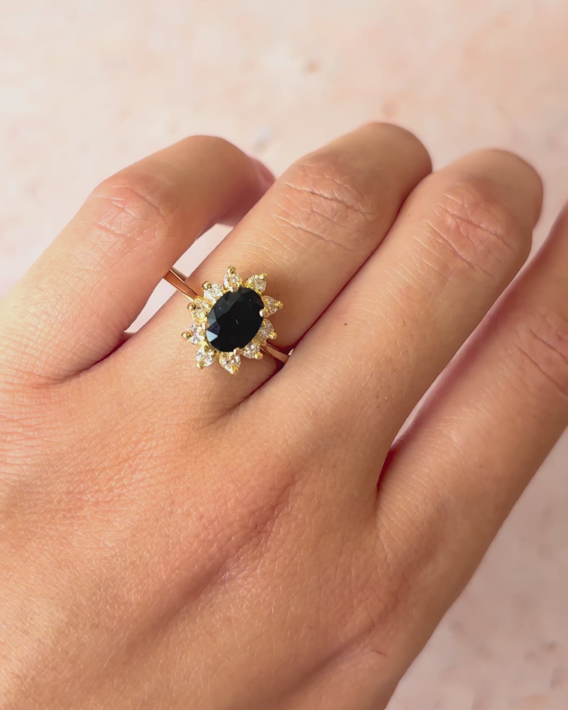 Bague Marguerite Saphir 1.32 carat &amp; Diamants 0.30 carat "Elodie"