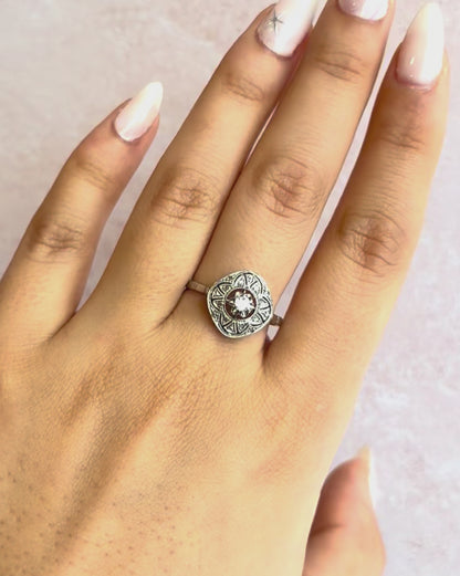 Art Deco Diamond Ring "Jade"