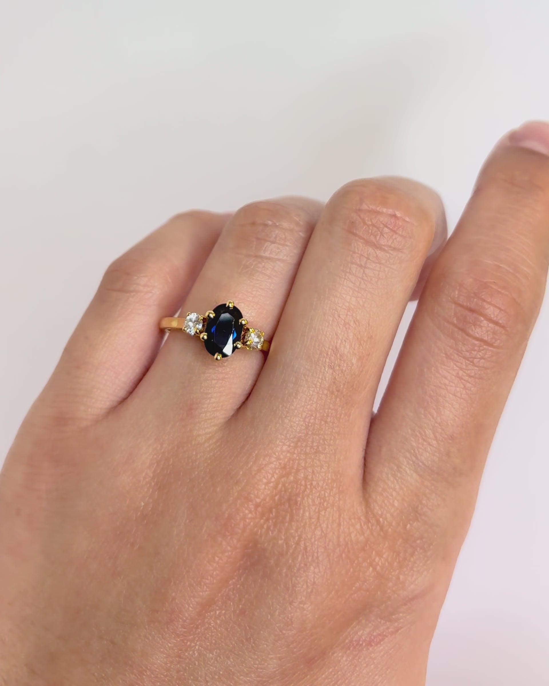 Trilogy Ring Sapphire 1 Carat &amp; Diamonds "Dorine"