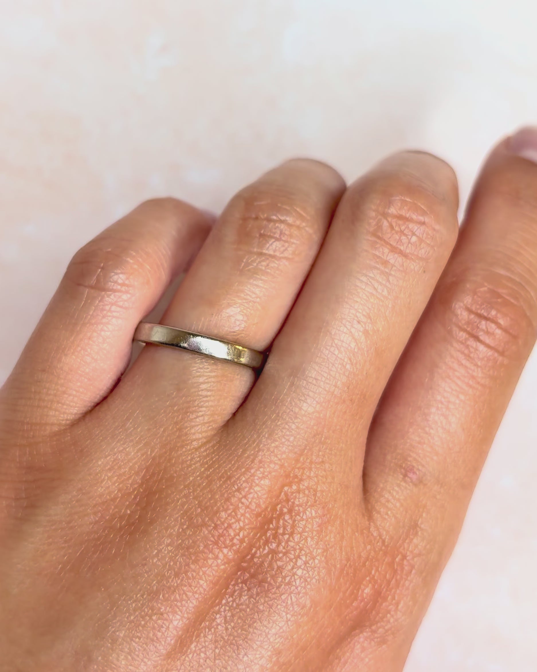 Alliance Or Gris 18 carats 2.7mm "Marie"