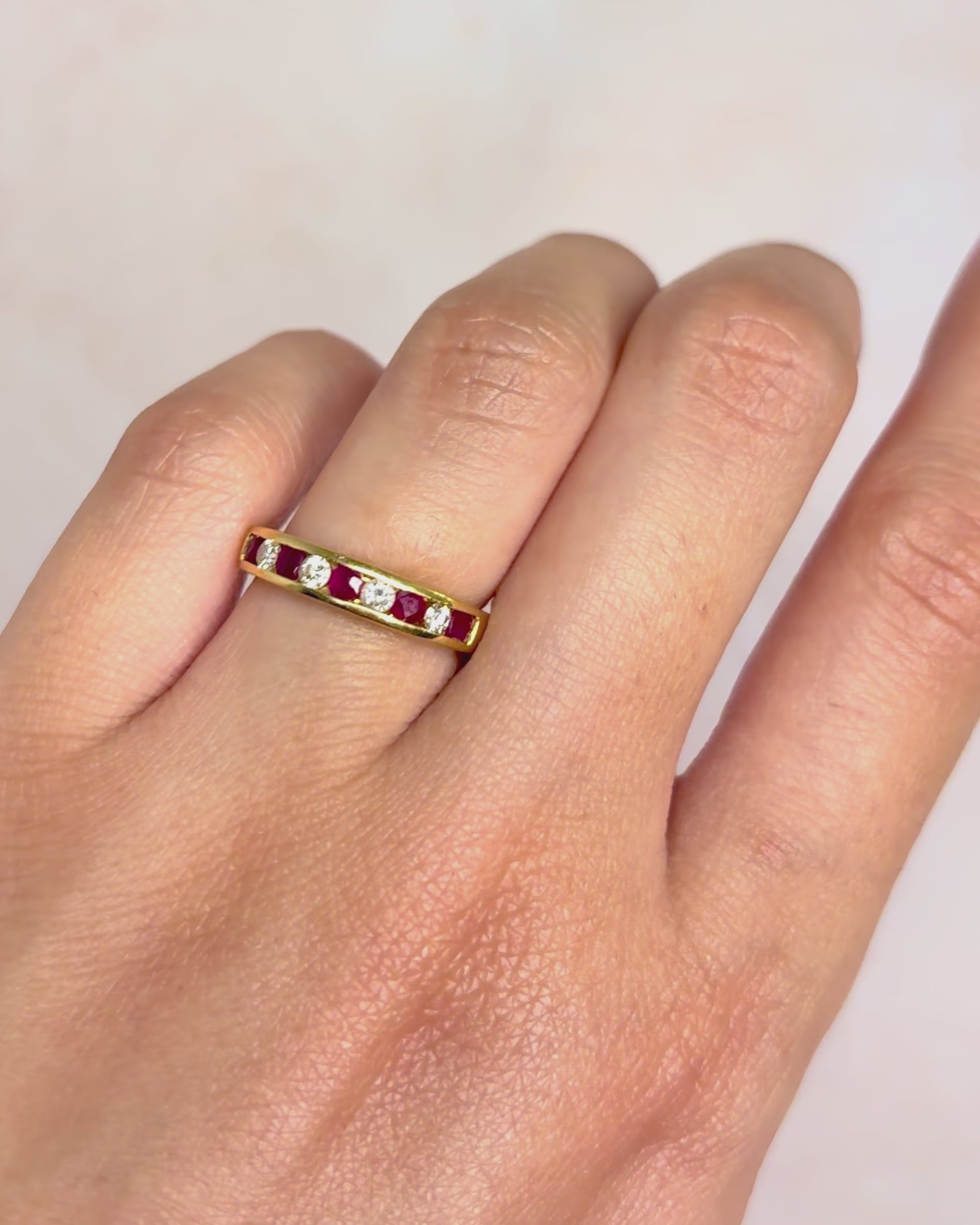 Demi-Alliance Rubis &amp; Diamants "Lara"