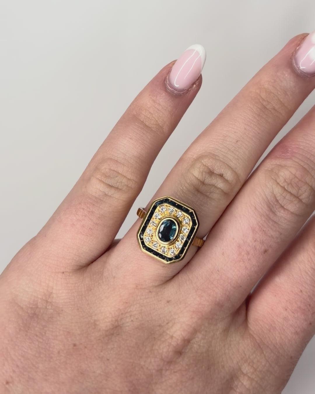Bague Style Art-Déco Saphirs 1.19 carat, Diamants &amp; Or 5.38g "Louise"