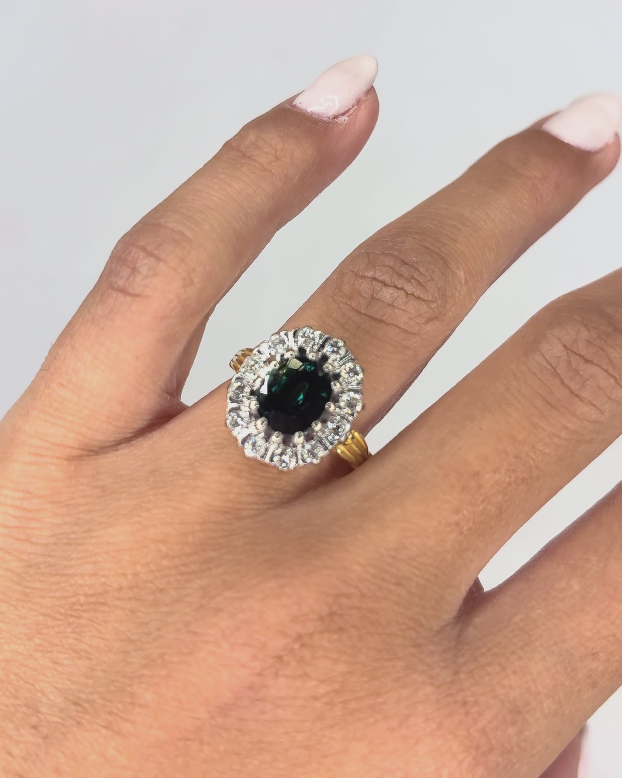Bague Marguerite Saphir 3.40 carats &amp; Diamants &quot;Daphné&quot;