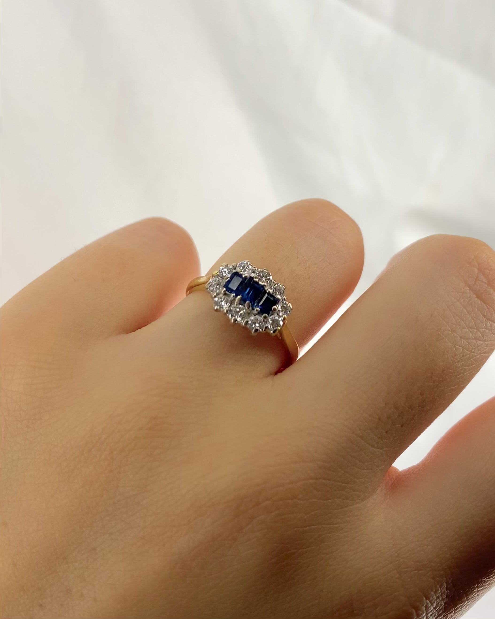 Bague Rivière 3 Saphirs &amp; 8 Diamants "Zélie"