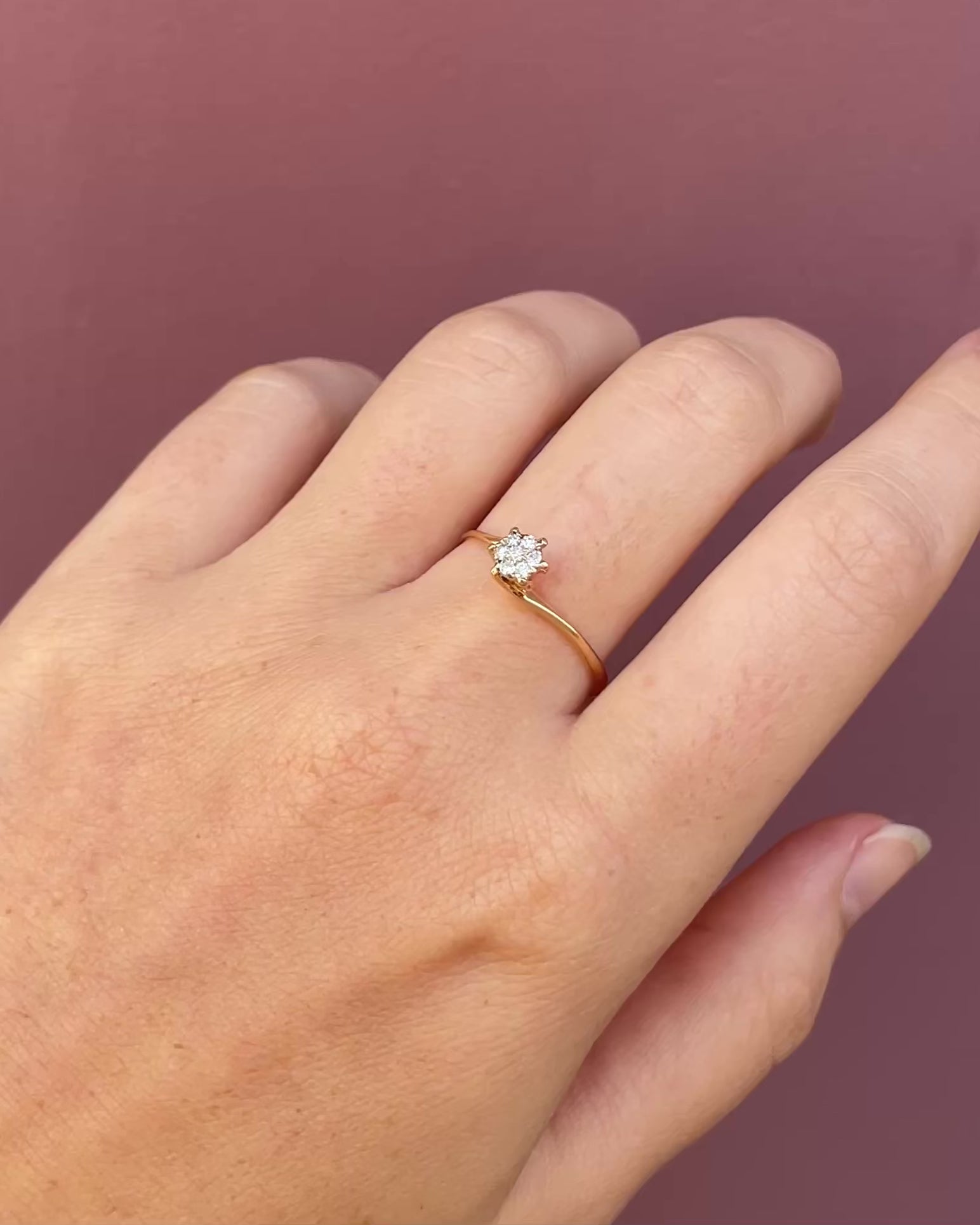 Anillo solitario de diamantes "Camilia"