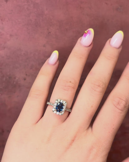 Anillo estilo art déco con zafiro de 0,85 quilates y diamantes de 1 quilate «Fabia»