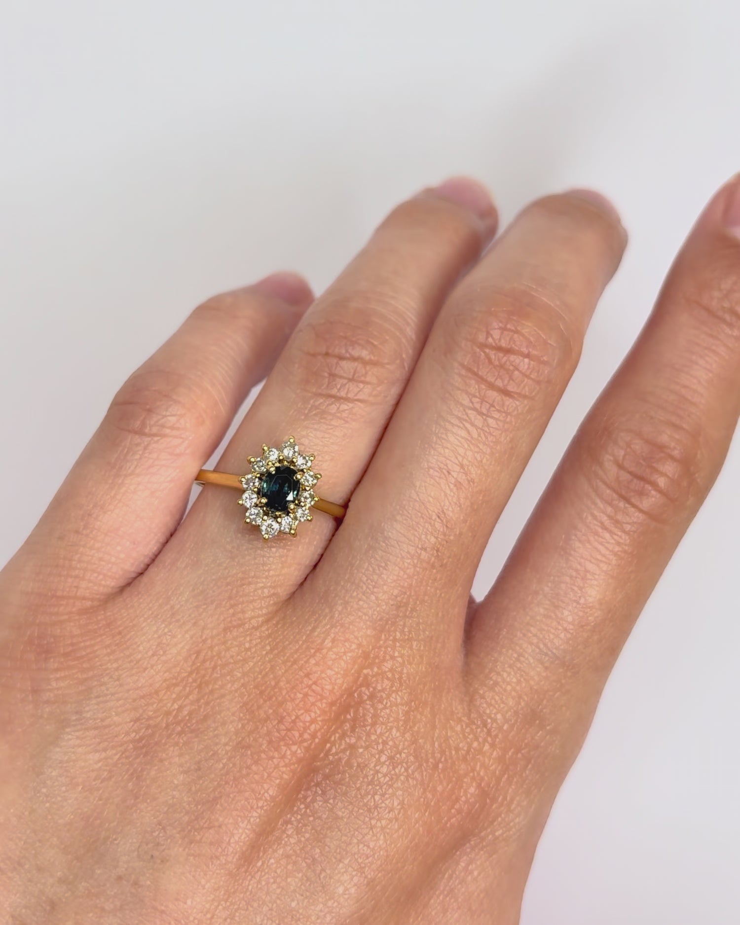 Bague Marguerite Saphir 0.60 carat &amp; Diamants "Aurora"