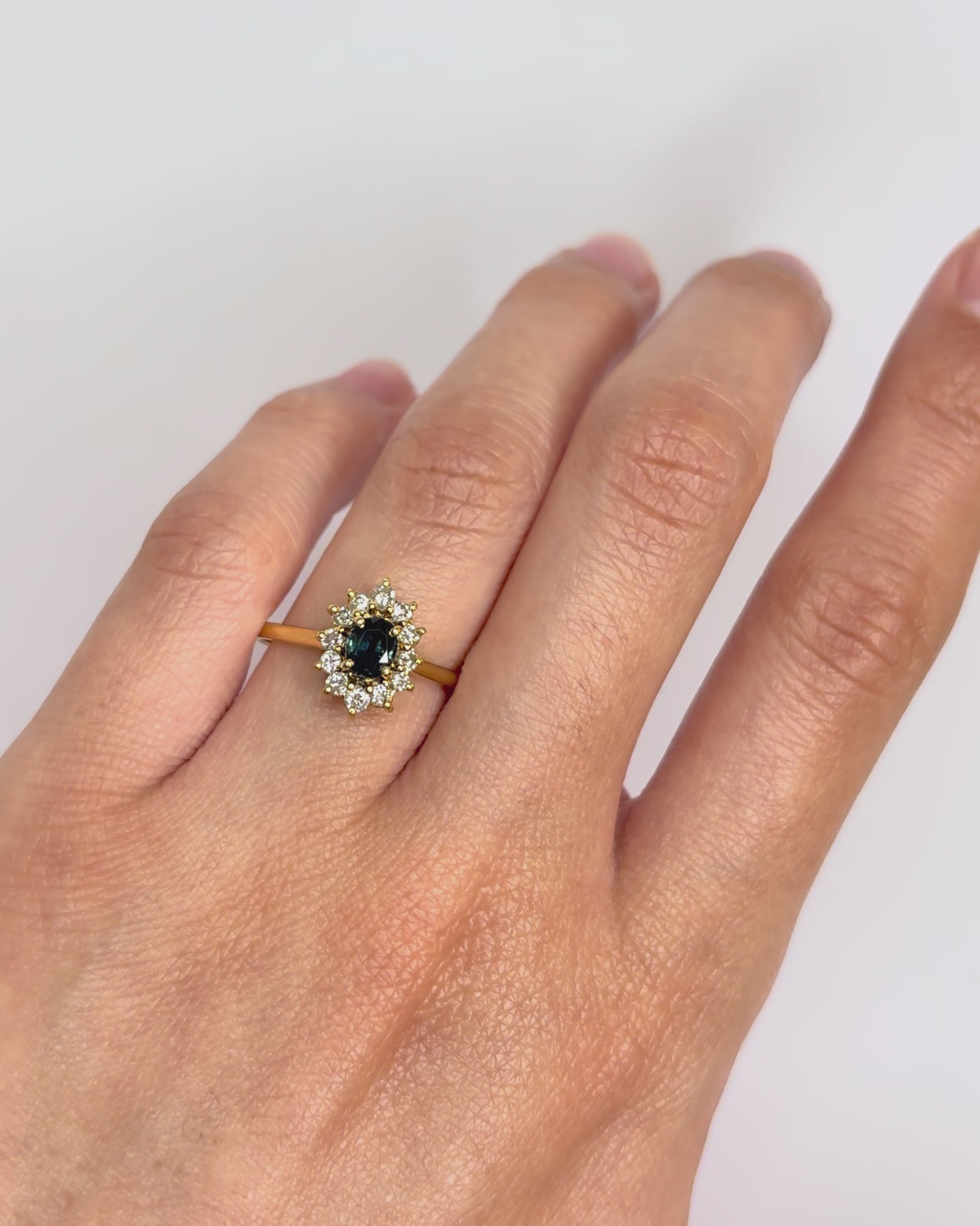 Bague Marguerite Saphir 0.60 carat &amp; Diamants "Aurora"