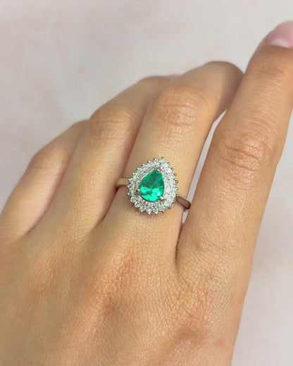 Anillo Margarita Esmeralda Colombiana 0.86 quilates y Diamantes 0.36 quilates "Mathilda"