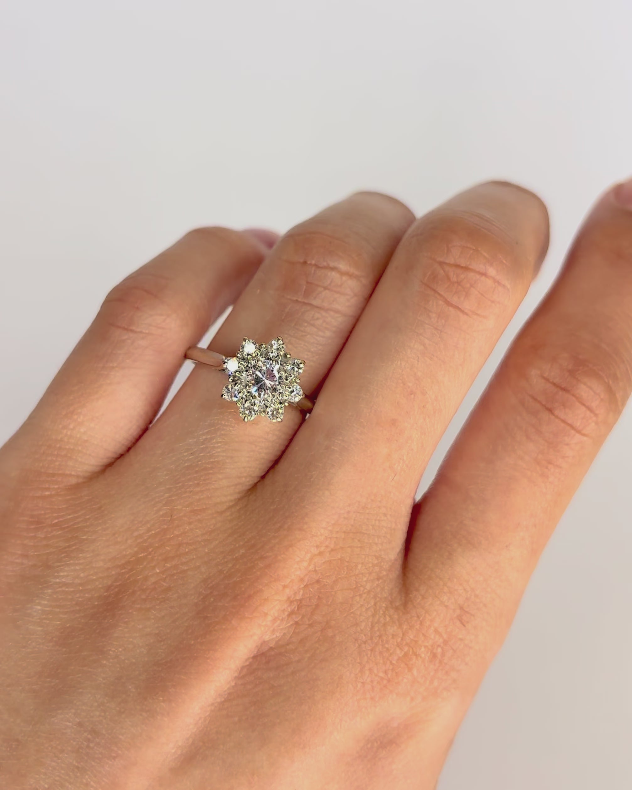 Anillo Marguerite Diamantes 0,59 quilates "Rebecca"