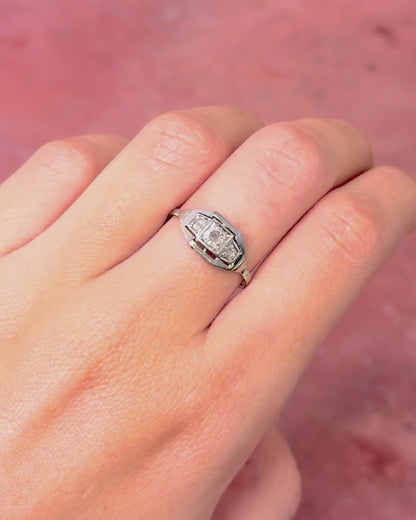 Art Deco Diamond Ring "Valérie"