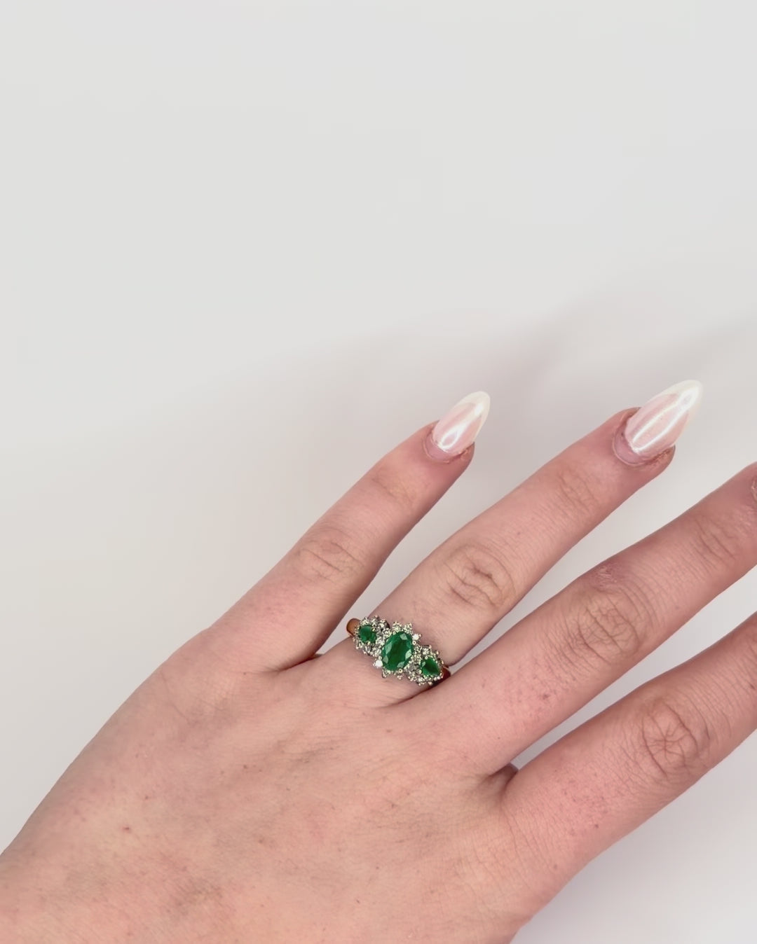 Bague Trilogie Émeraudes 1.05 carat &amp; Diamants 0.40 carat "Diane"