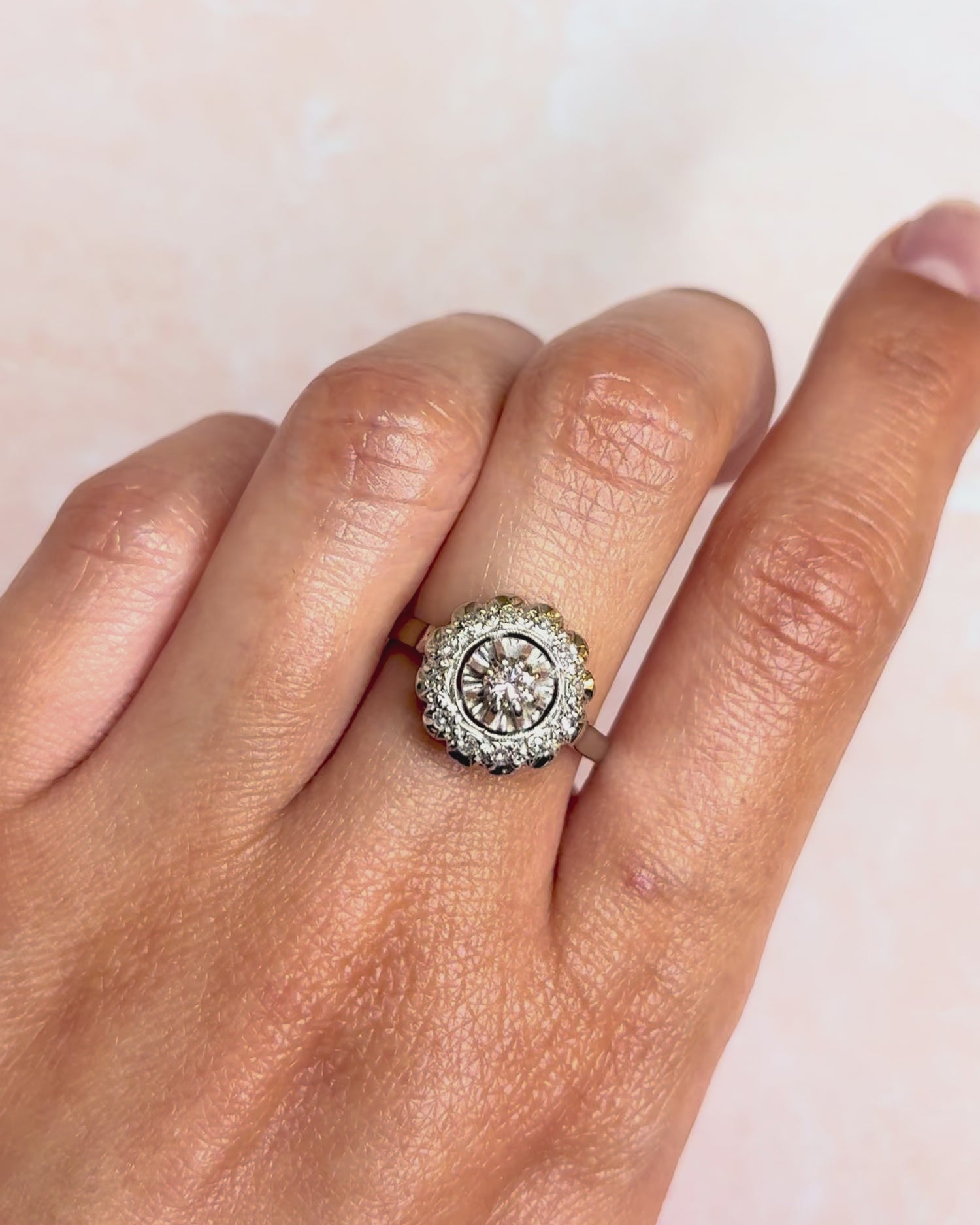 Bague Marguerite Diamants 0.27 carat "Cassandre"