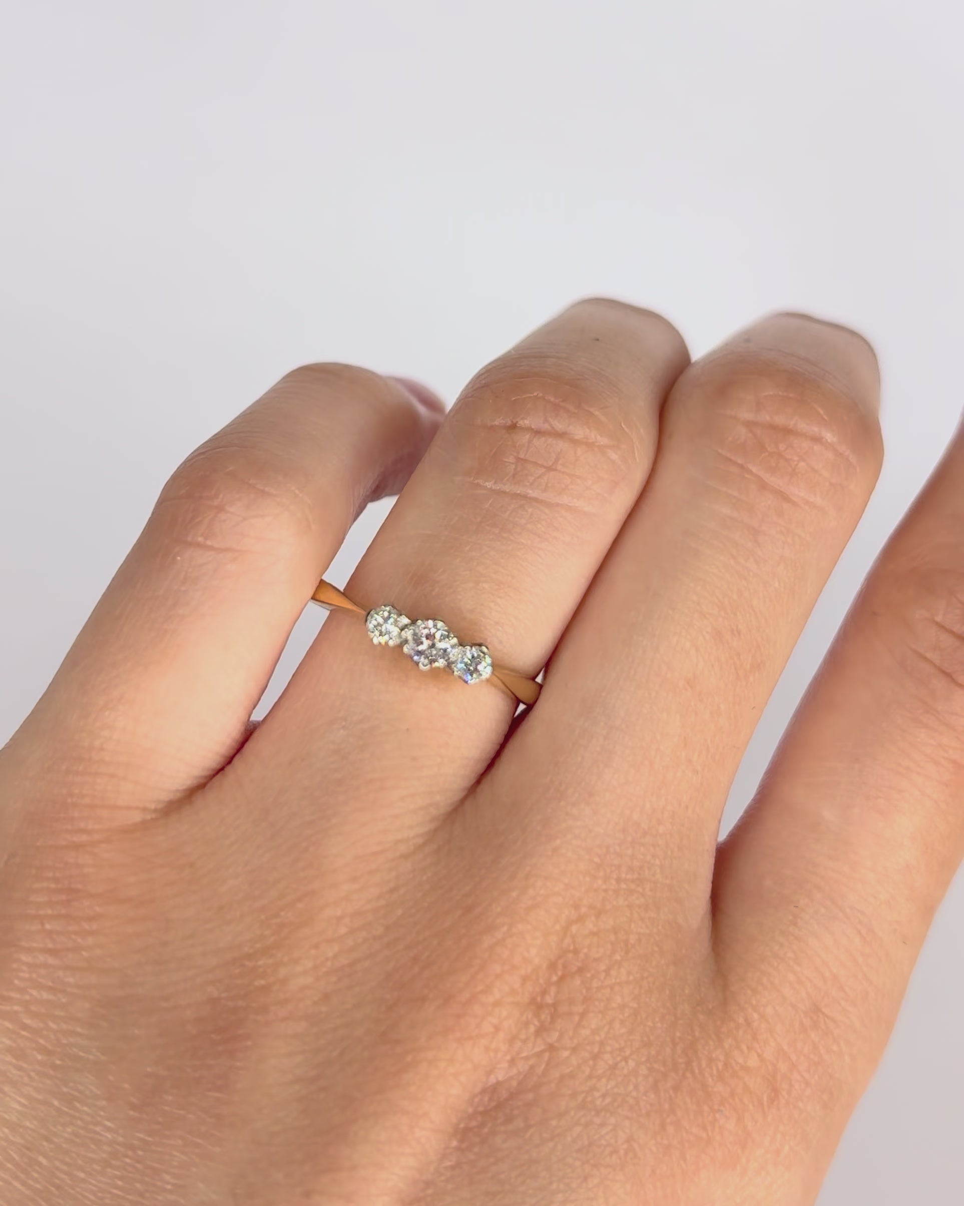 Anillo Trilogía Diamantes 0,25 quilates "Tosca"