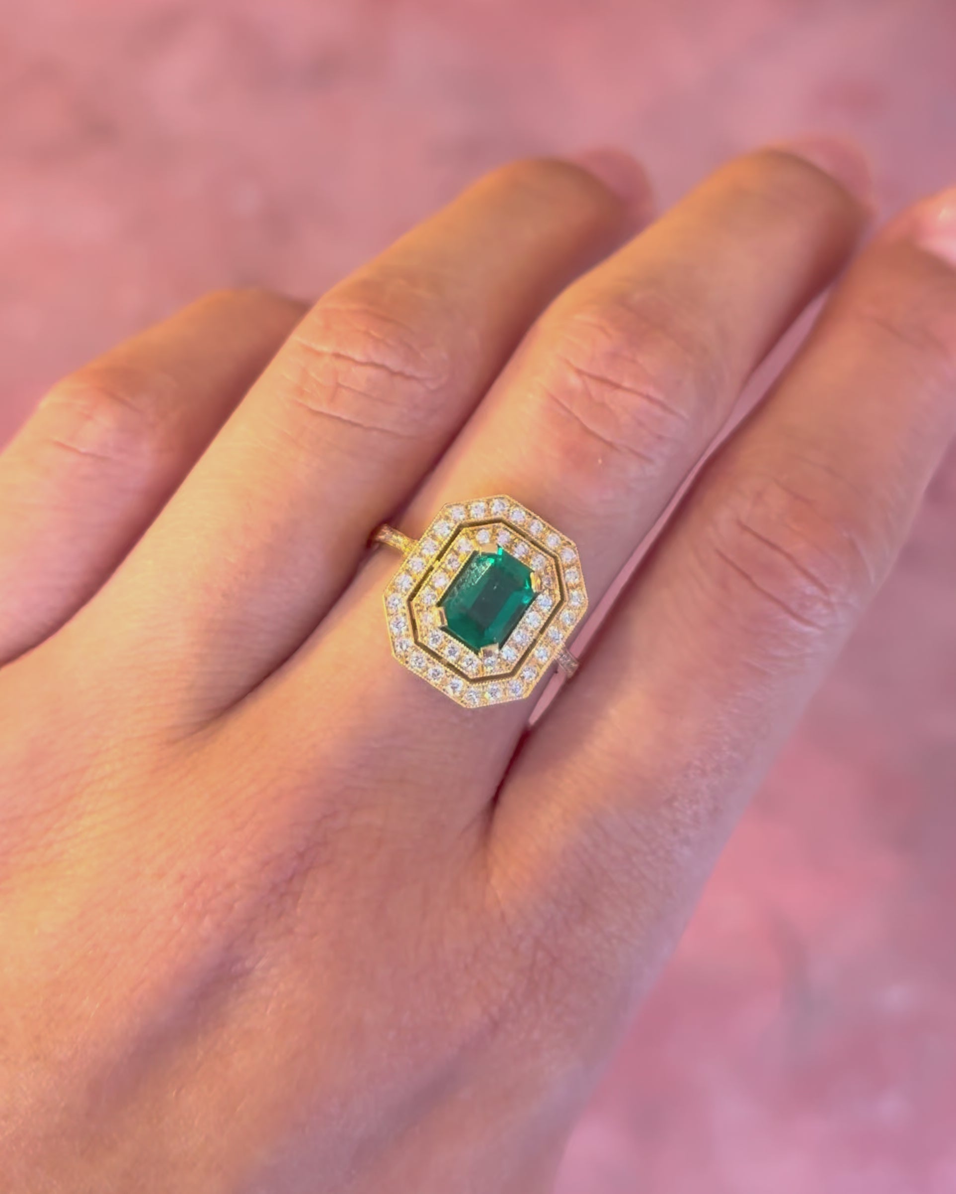 Art Deco-Style Ring, 1-Carat Emerald &amp; 0.76-Carat Diamonds, 4.45 g “Anais”