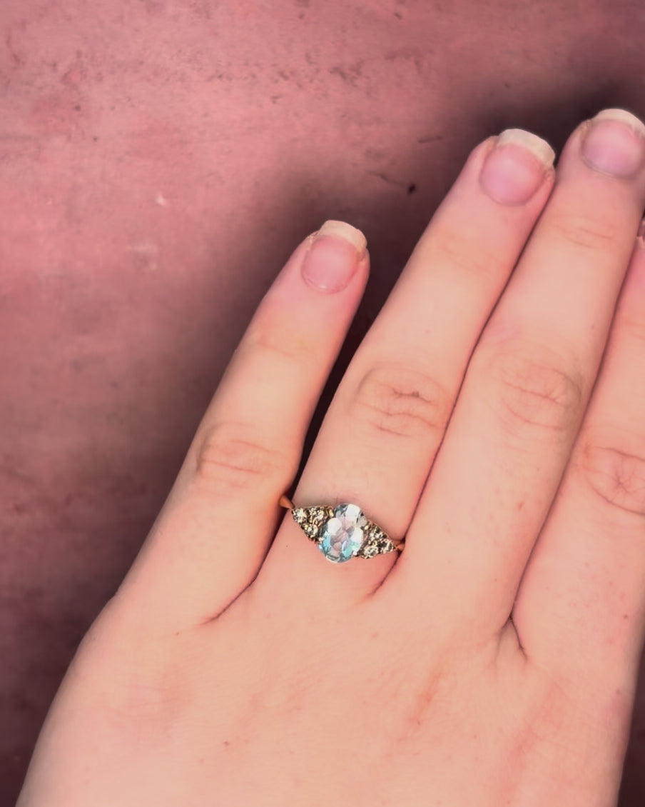 Bague Trilogie Aigue-Marine 0.98 carat &amp; Diamants 0.24 carat "Luana"