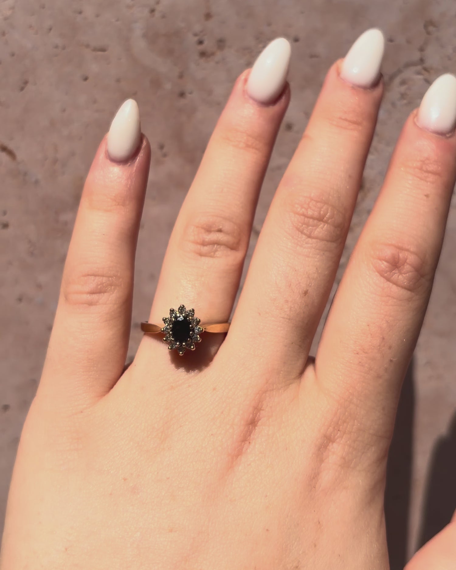 Bague Marguerite Saphir 0.45 carat &amp; 12 Diamants "Lisie"