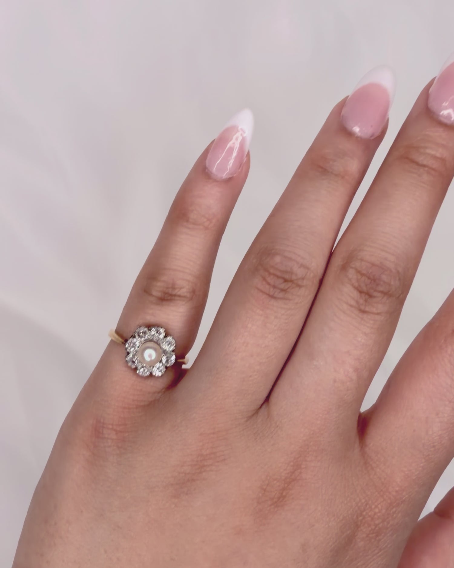 Bague Marguerite Perle &amp; Diamants 0.48 carat "Manna"