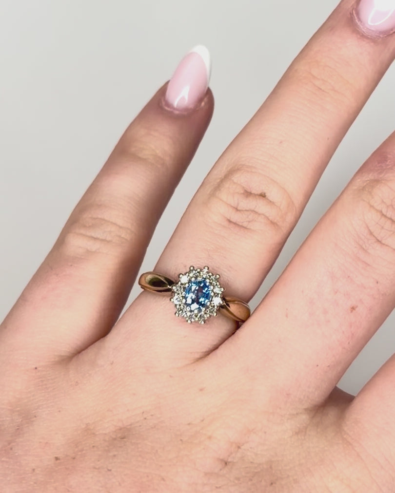 Anillo Margarita Zafiro Aciano 0,50 ct y Diamantes "Lisa"