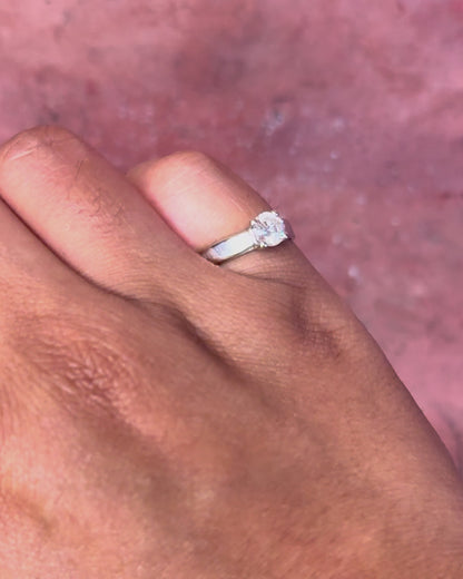 Anillo solitario de diamante de 0.50 quilates «Jade»