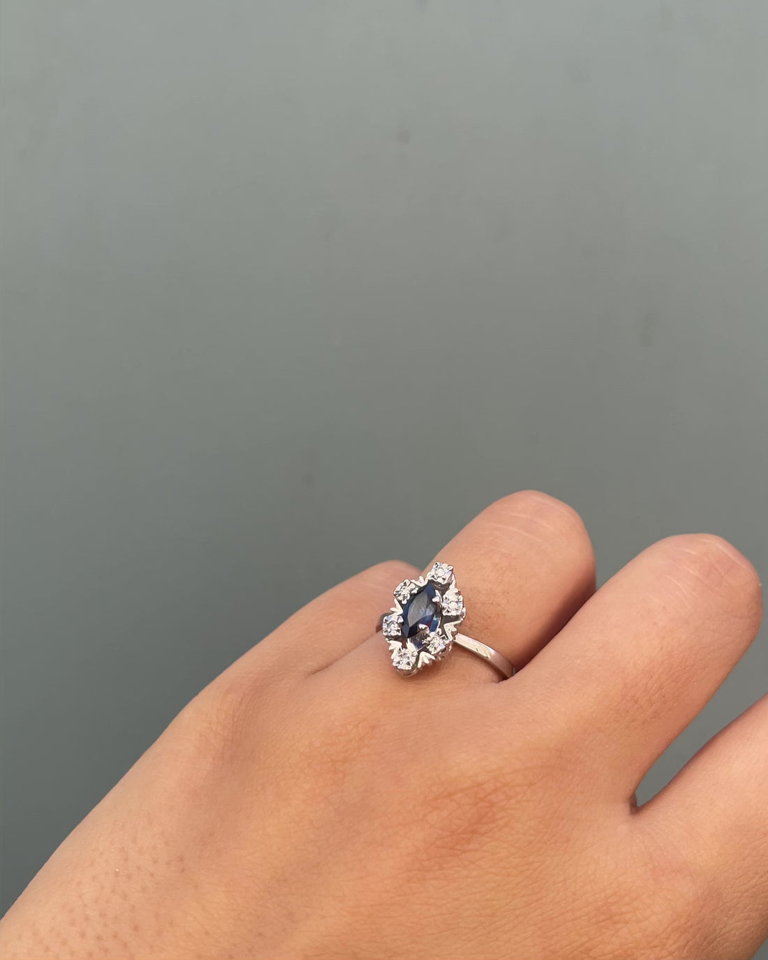 Bague Marguerite Saphir  0.53 carat &amp; Diamants &quot;Nahia&quot;