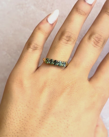 Green Sapphire River Ring 1.26 Carat "Sonia"