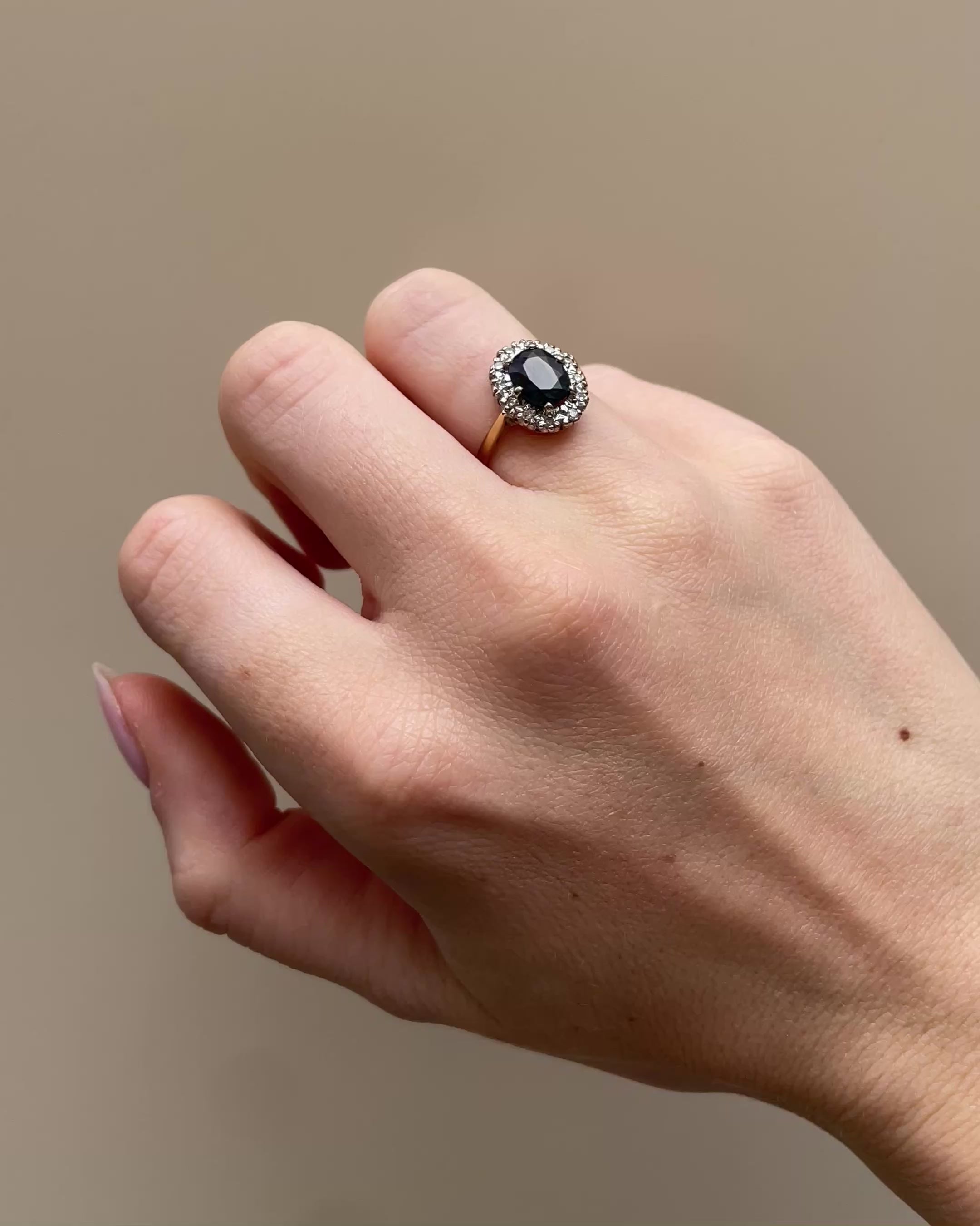 Bague Marguerite Saphir 2 carats &amp; Diamants "Lauren"