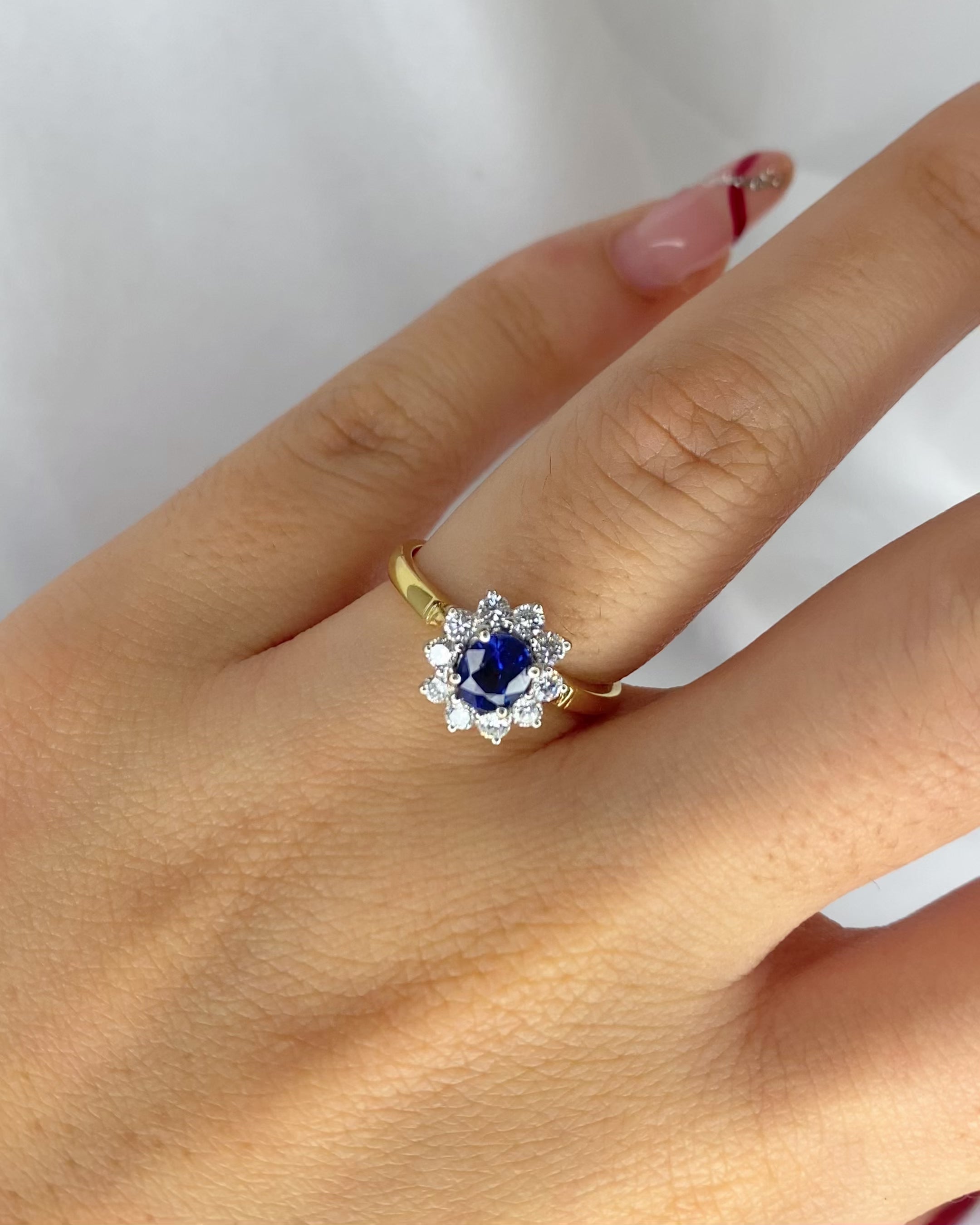 Bague Marguerite Saphir 0.72 carat &amp; Diamants 0.40 carat "Vérène"