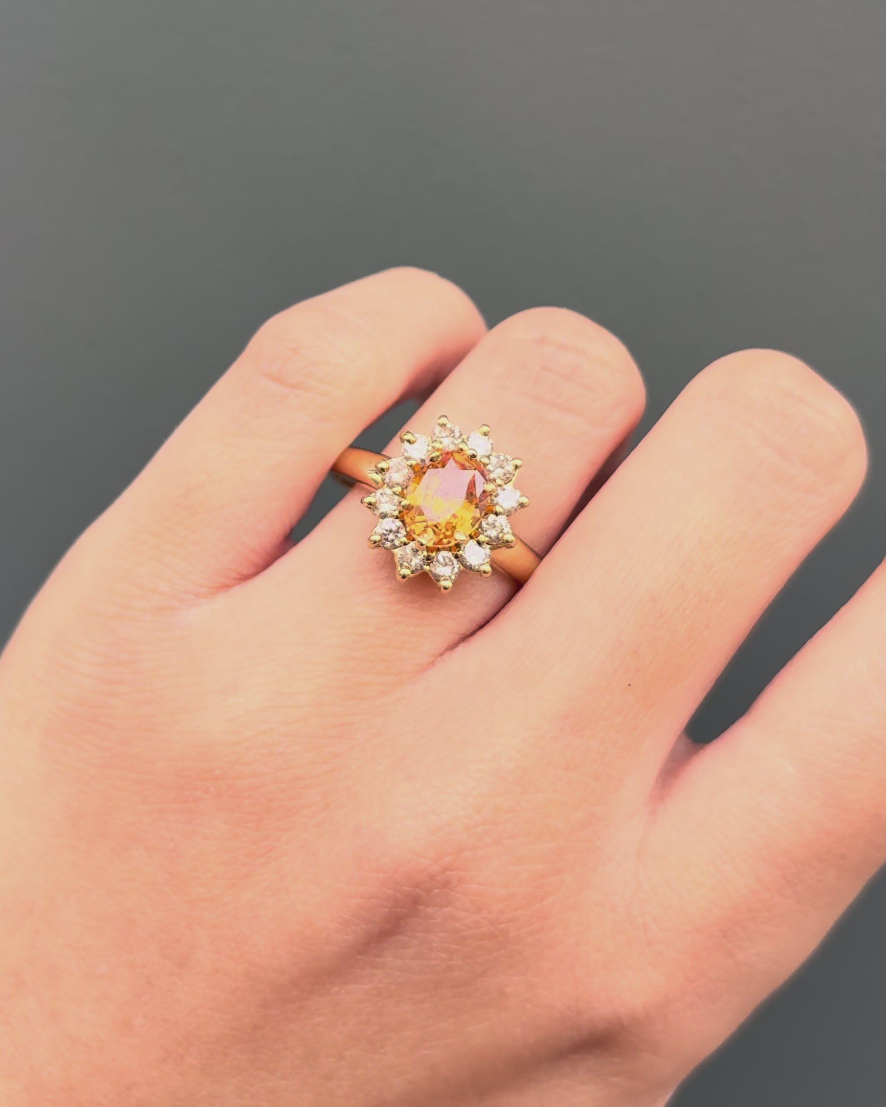 Marguerite Orange Sapphire Ring 1.92 carat &amp; 12 Diamonds "Lisa"