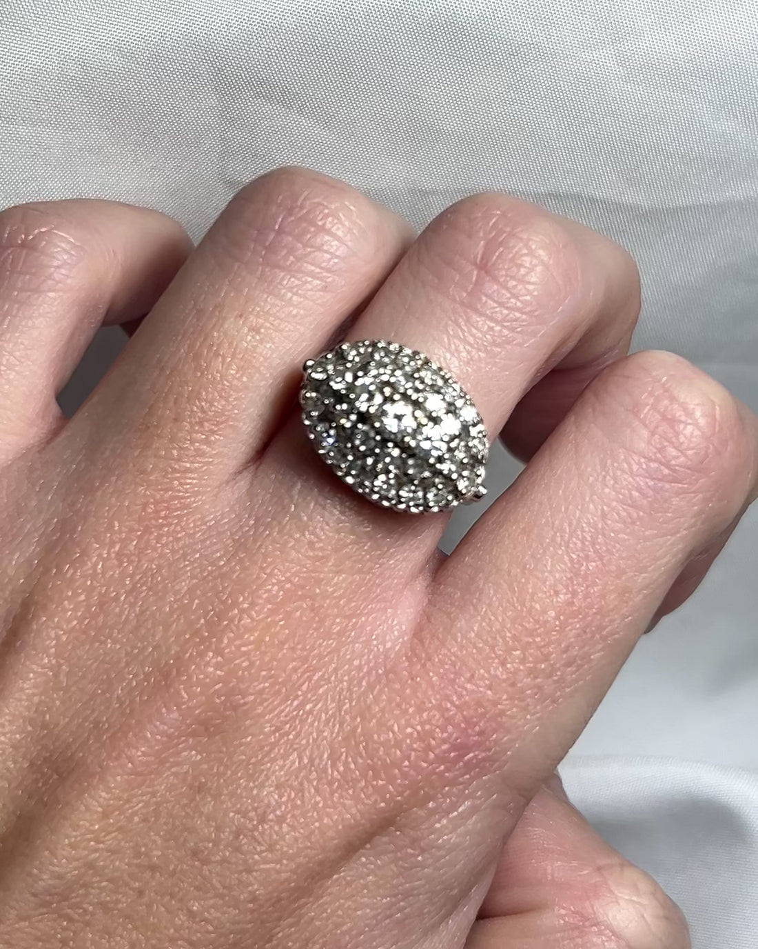 Ball Diamond Ring 1.65 carat &quot;Emmy&quot;