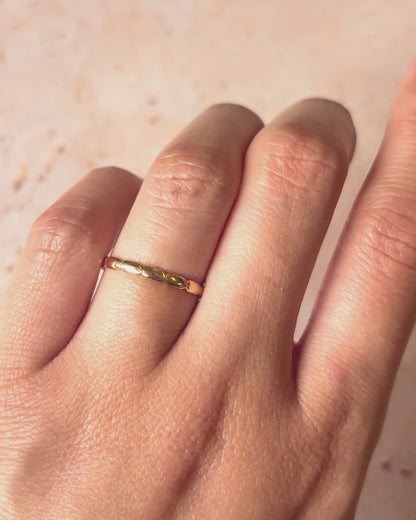 Alliance Or Jaune 18 carats 2 mm "Lara"