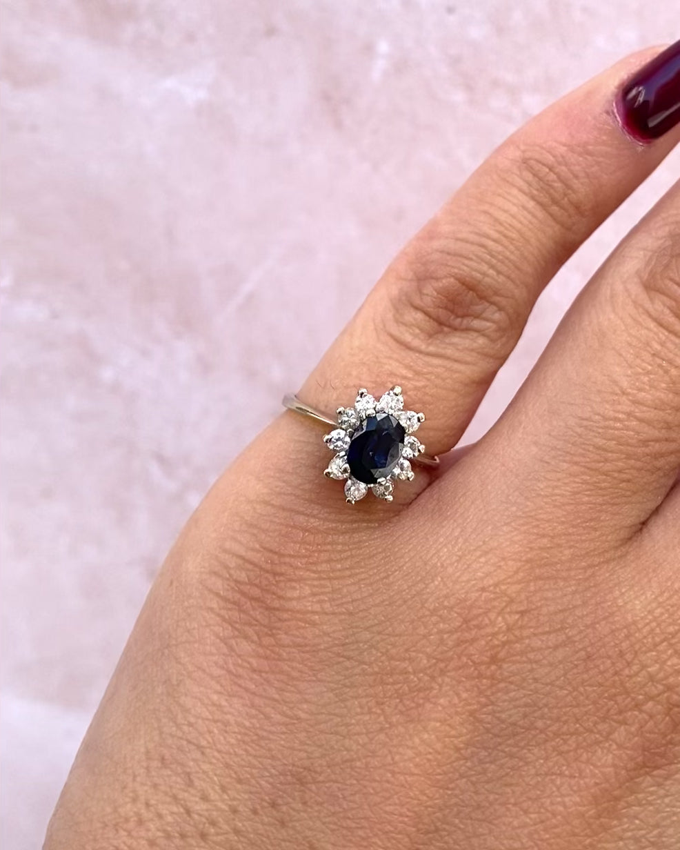 Anillo Marguerite Zafiro 0,75 quilates y Diamantes 0,40 quilates "Palmire"