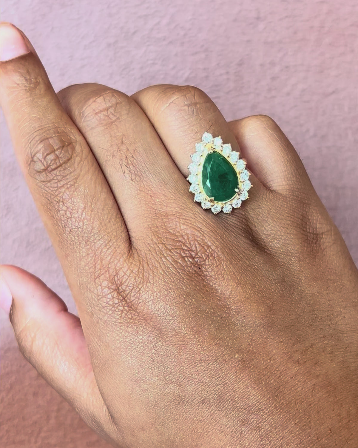 Bague Marguerite Émeraude 3.31 carats &amp; Diamants 0.90 carat 4.9g "Pénélope"