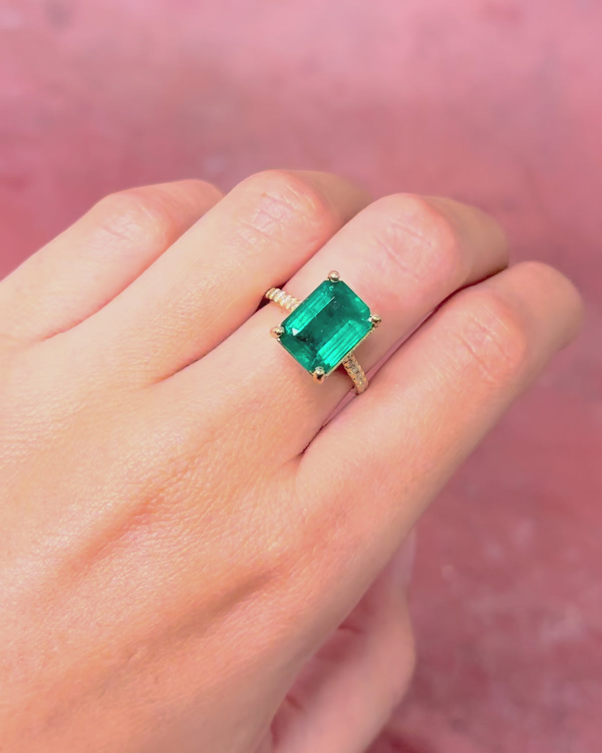 Bague Cocktail Émeraude 3.60 carats &amp; Diamants 0.36 carat 4,45g "Blandine"