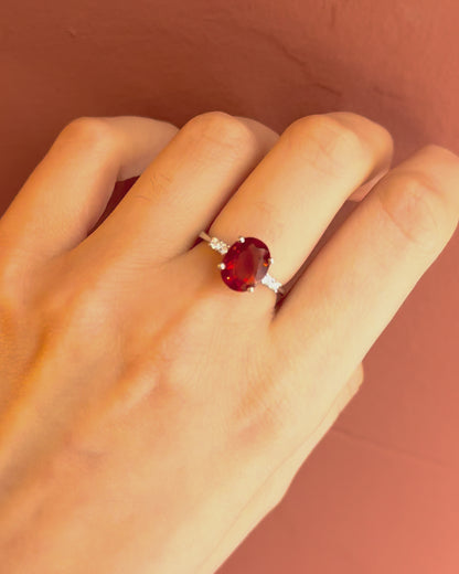 1.61-carat Fire Opal &amp; Diamond Trilogy Ring "Mégane"