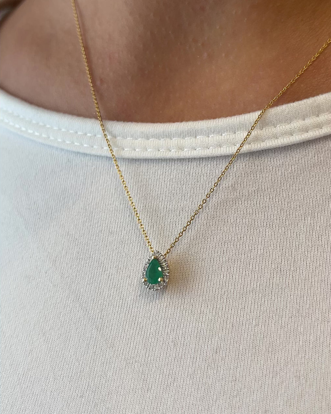 Collier Pendentif Émeraude &amp; Diamants &quot;Maëlys&quot;