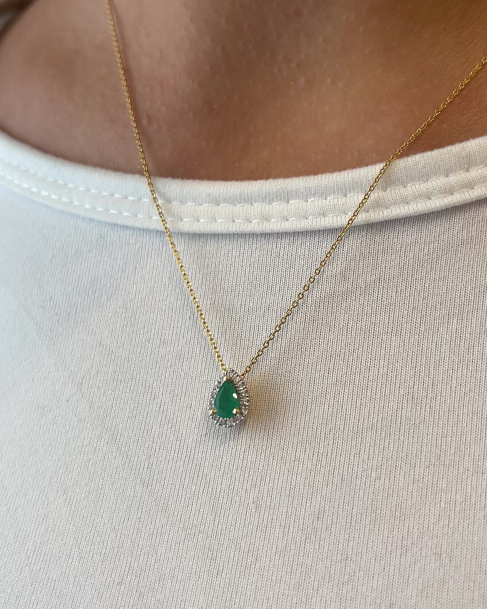 Collier Pendentif Émeraude &amp; Diamants &quot;Maëlys&quot;