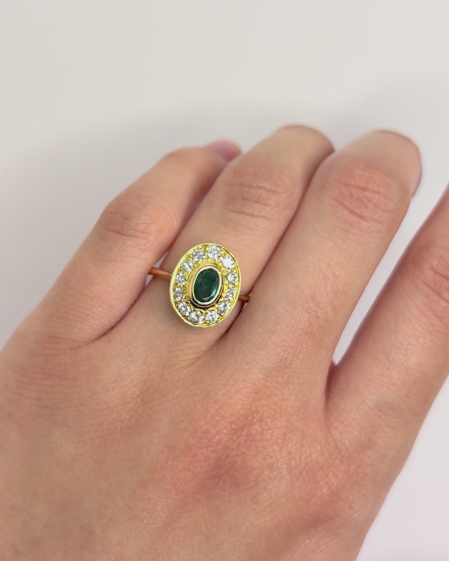Art Deco Style Emerald &amp; Diamond Ring "Federica"