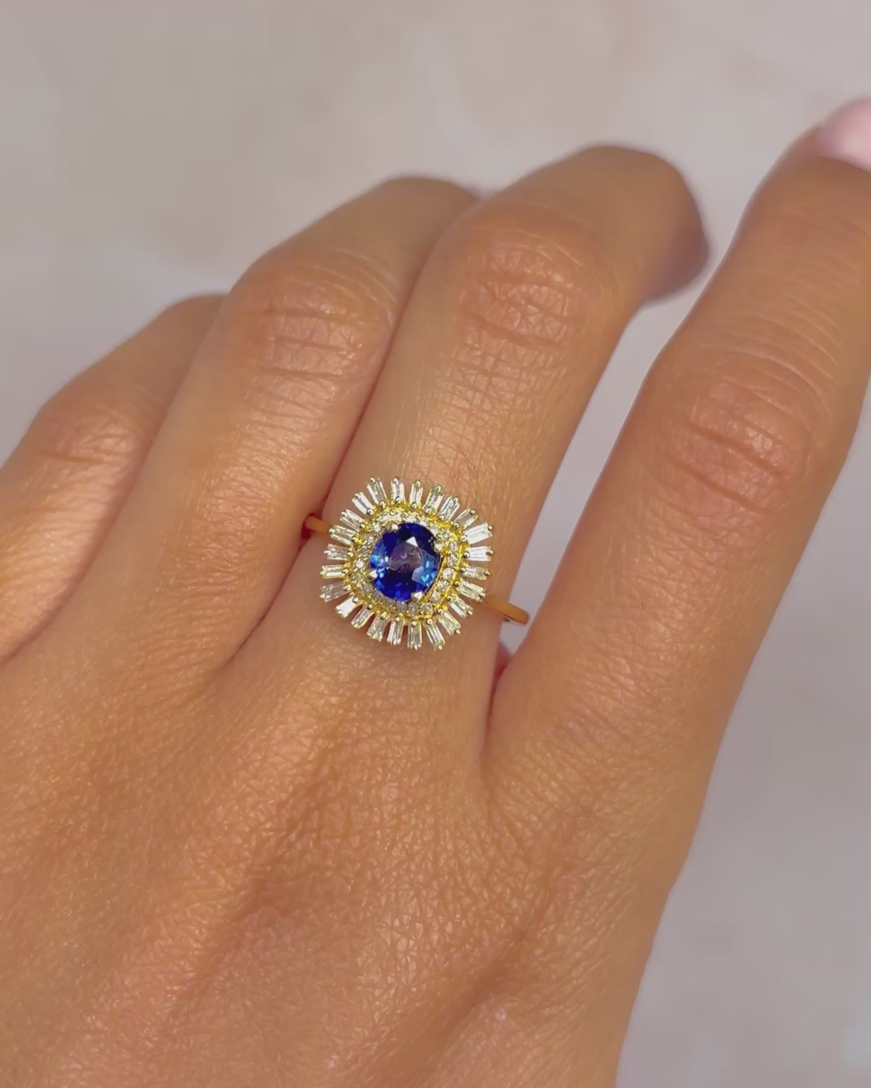 Anillo Marguerite Zafiro 0,75 quilates y Diamantes 0,37 quilates "Jade"