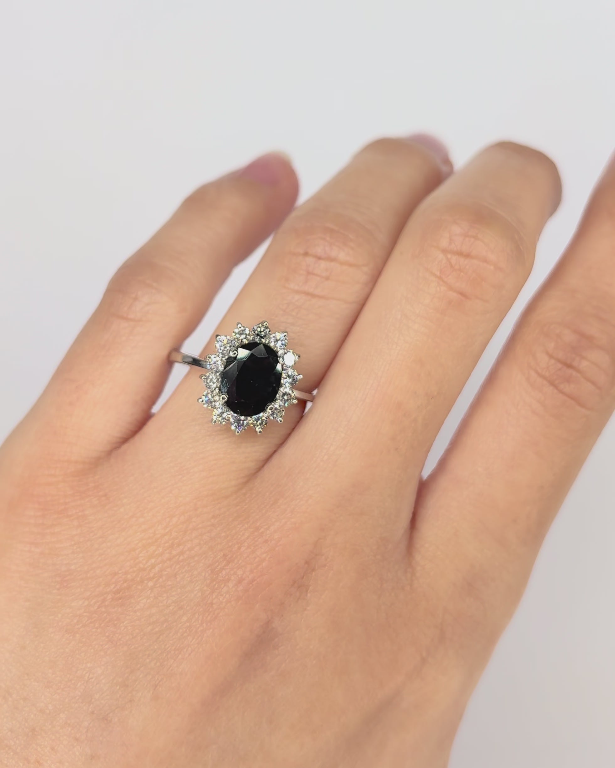 Bague Marguerite Saphir 1.80 carat &amp; Diamants 0.70 carat "Alyssa"