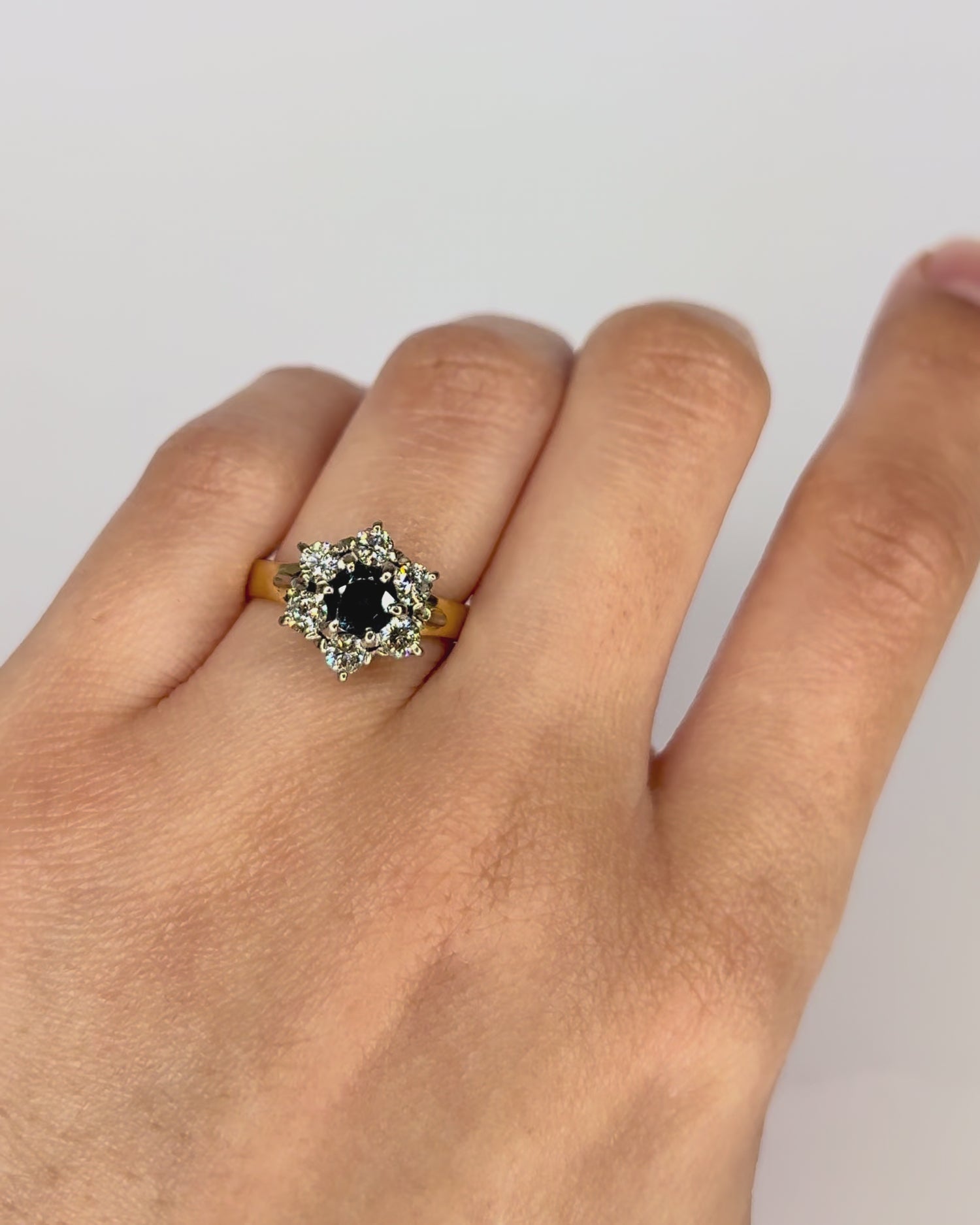 Bague Marguerite Saphir 0.80 carat &amp; Diamants 0.60 carat "Lou"