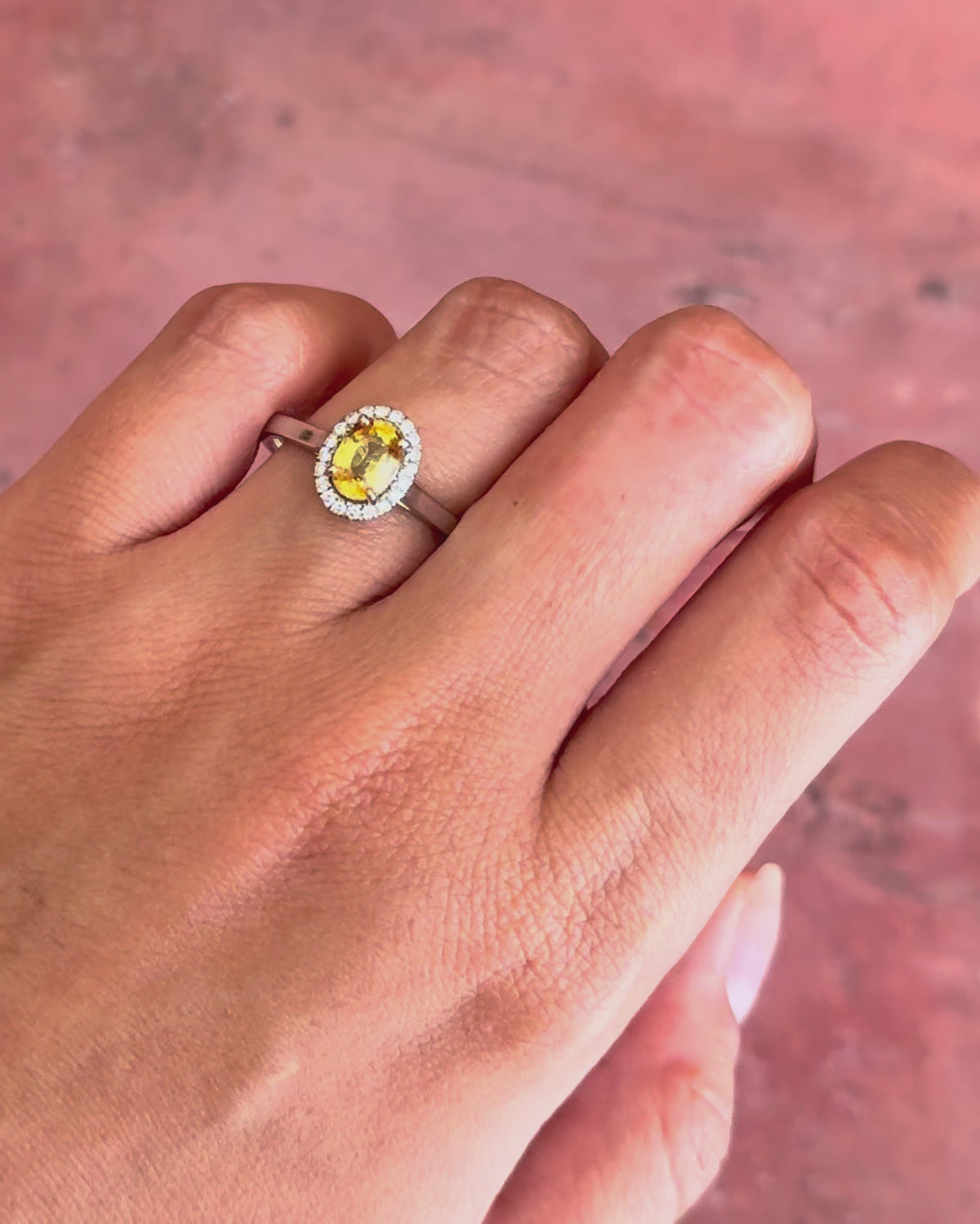 Bague Solitaire Saphir Jaune 1 carat &amp; Diamants "Connie"