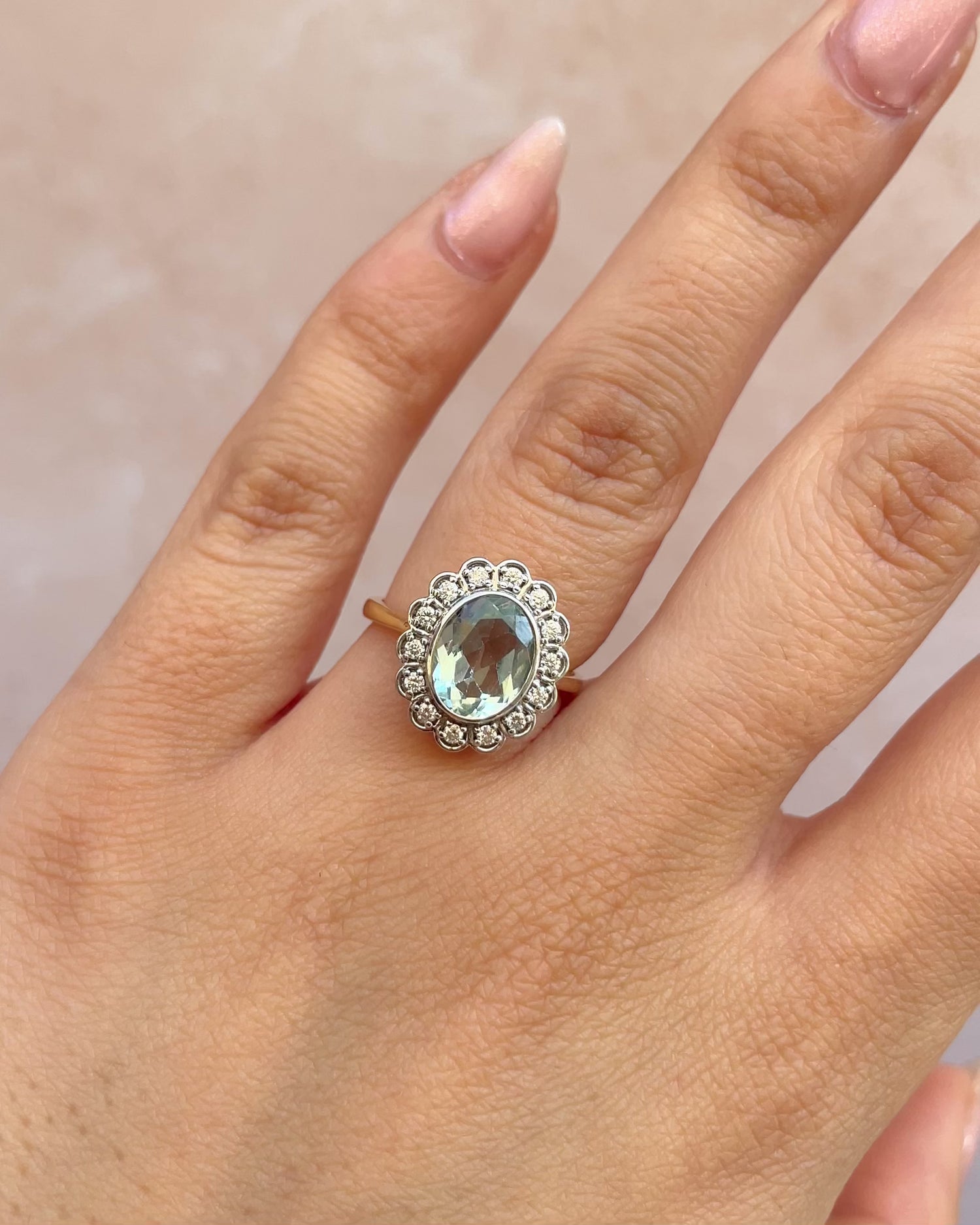 Bague Marguerite Style Art-Déco Aigue-Marine 1.65 carat &amp; 14 Diamants "Camélia"